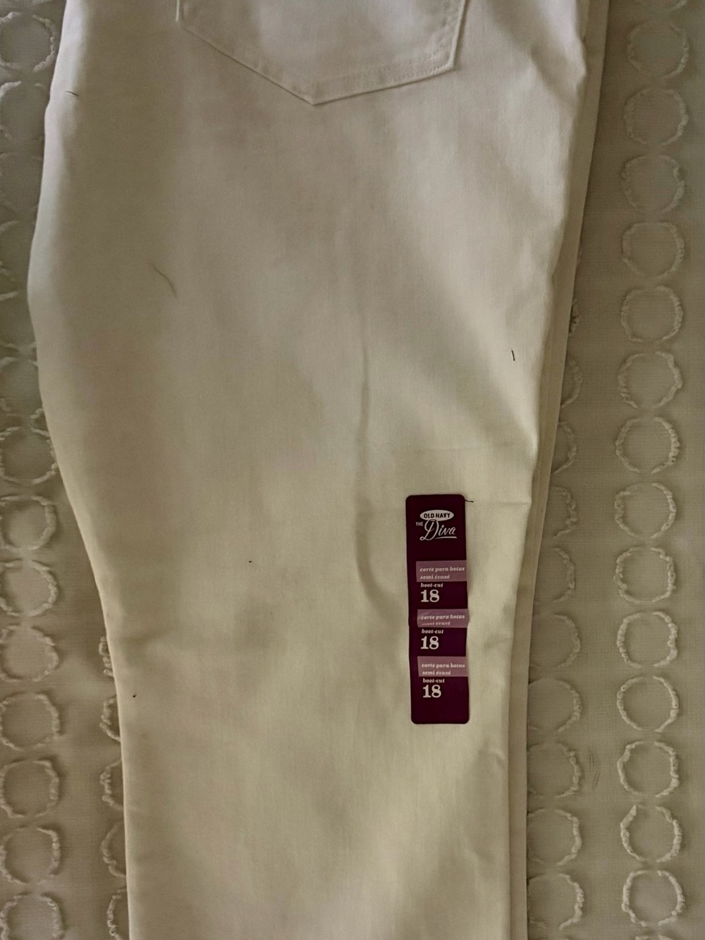 Old Navy Diva White Women’s Jeans - Size 18